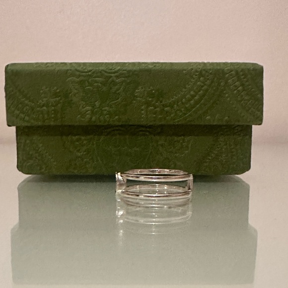 NWB GUCCI INTERLOCKING THIN OPEN BAND - Picture 13 of 16